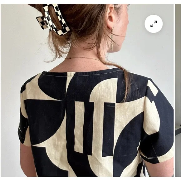 Ersa Fibers Frankie top in Child’s Play black cream Graphic Print Top linen 3XL - Picture 15 of 16